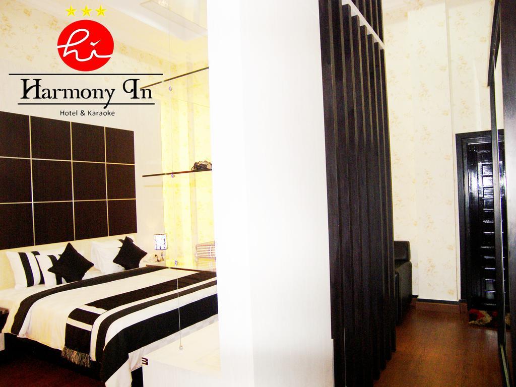 Hotel Harmony In & Karaoke Понтианак Экстерьер фото